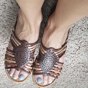 Naturalizer leather Huarache women's size 8 sandals.